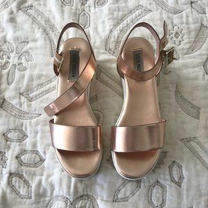 Steve Madden Rose Gold Platform Sandal sz 7